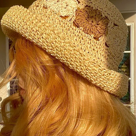 100% Paper Floral Bucket Hat - Picture 2 of 3